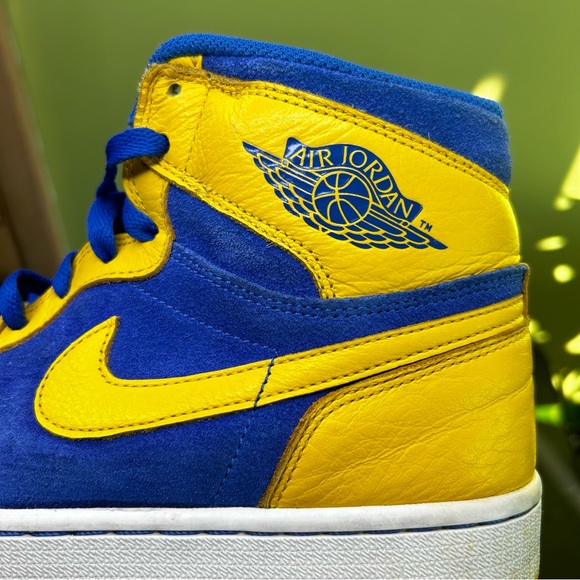 Air Jordan 1 Retro High OG "Laney" (2013) - Picture 7 of 9